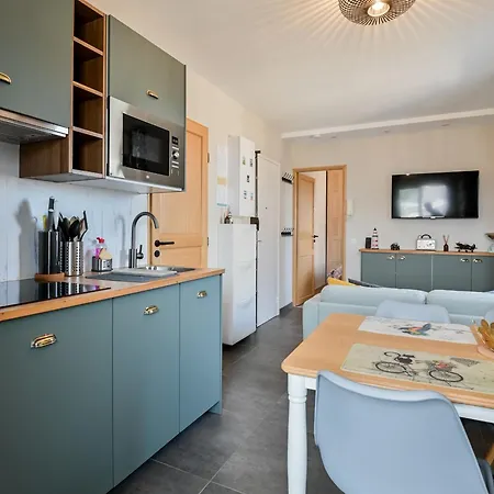 Apartman 2 - 150m - Centre & Marche 50m - Parking - Linge & Menage Inclus